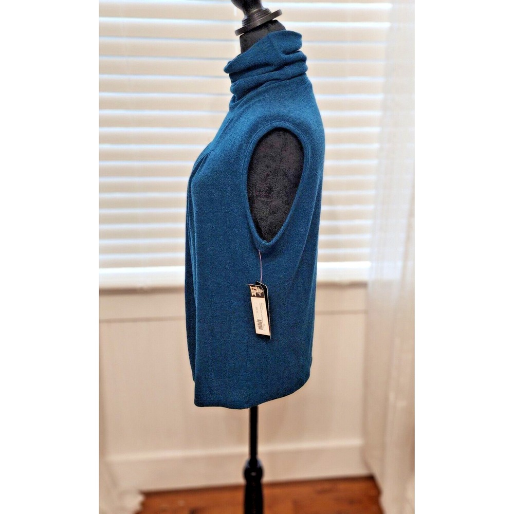 Women's Sleeveless Bella Turtleneck Top by (mimi+ royce)  in Peacock Size LG - Picture 2 of 9